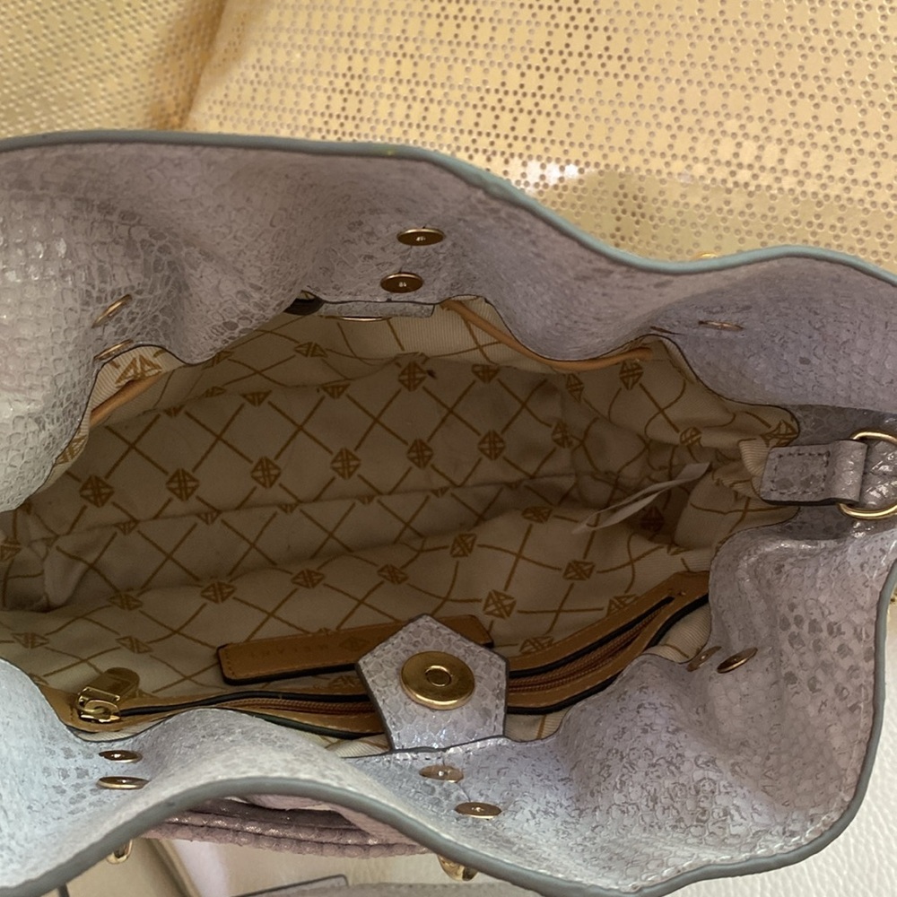 ANTONIO MELANI Soft Quilted Leather Bucket Crossbody Bag Silver - Picture 2 of 10